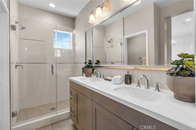 101 Alder Ridge, Lake Forest, CA 92610