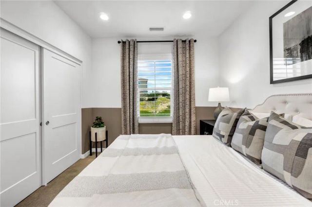 101 Alder Ridge, Lake Forest, CA 92610