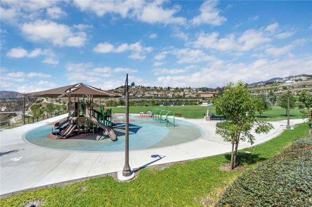 101 Alder Ridge, Lake Forest, CA 92610