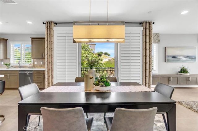 101 Alder Ridge, Lake Forest, CA 92610