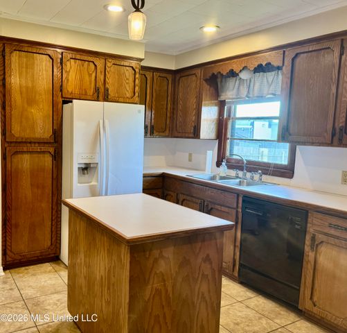 104 Catalpa Drive, Natchez, MS 39120