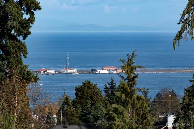 3009 Oakcrest Loop, Port Angeles, WA 98362