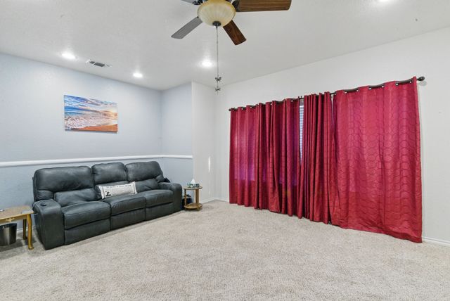 1142 Story Book Lane, Weatherford, TX 76086