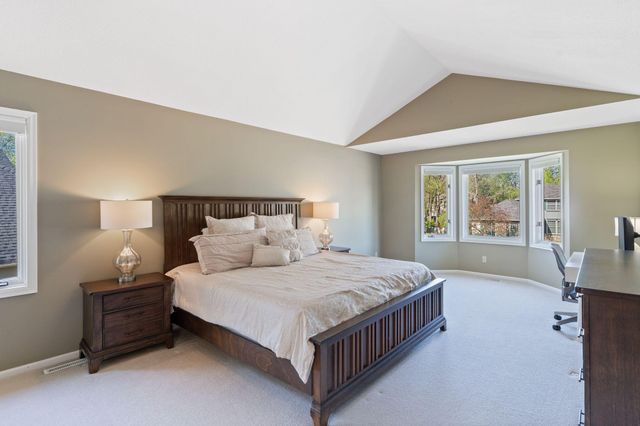 17718 Kingsway Path, Lakeville, MN 55044