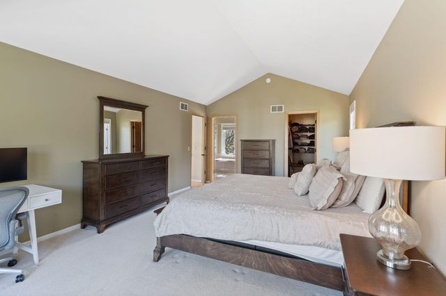 17718 Kingsway Path, Lakeville, MN 55044