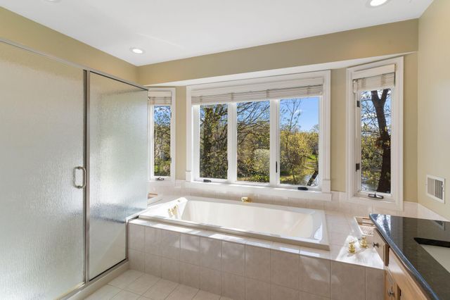 17718 Kingsway Path, Lakeville, MN 55044