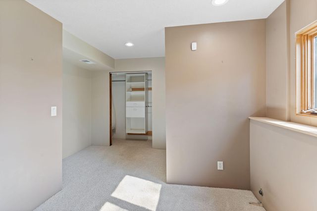 17718 Kingsway Path, Lakeville, MN 55044