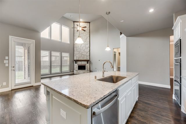 922 Amber Knoll Drive, Rockwall, TX 75087