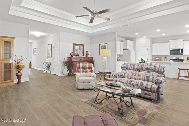 11209 Shorecrest Road, Biloxi, MS 39532