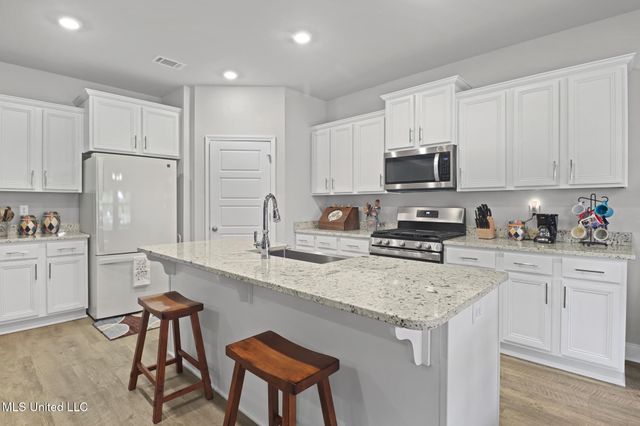 11209 Shorecrest Road, Biloxi, MS 39532
