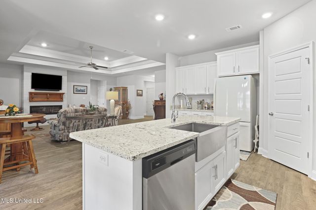 11209 Shorecrest Road, Biloxi, MS 39532