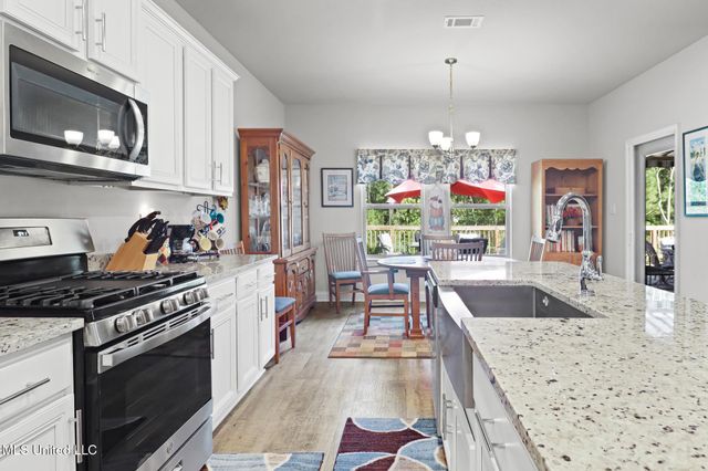 11209 Shorecrest Road, Biloxi, MS 39532
