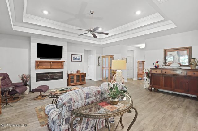 11209 Shorecrest Road, Biloxi, MS 39532