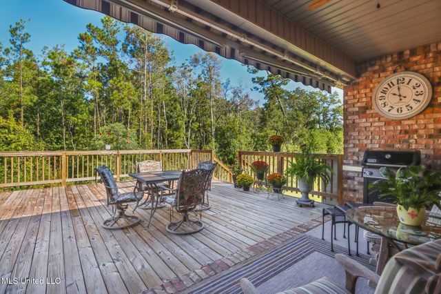 11209 Shorecrest Road, Biloxi, MS 39532