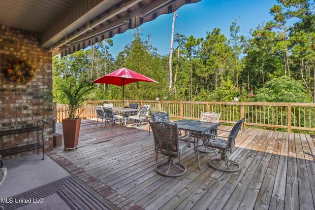 11209 Shorecrest Road, Biloxi, MS 39532