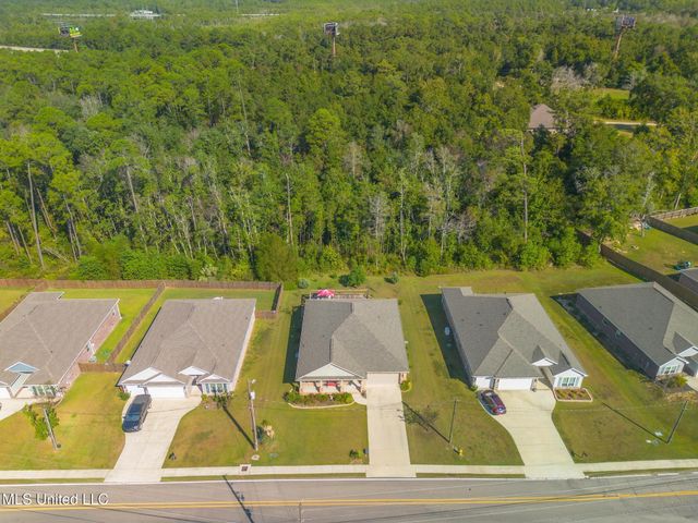 11209 Shorecrest Road, Biloxi, MS 39532