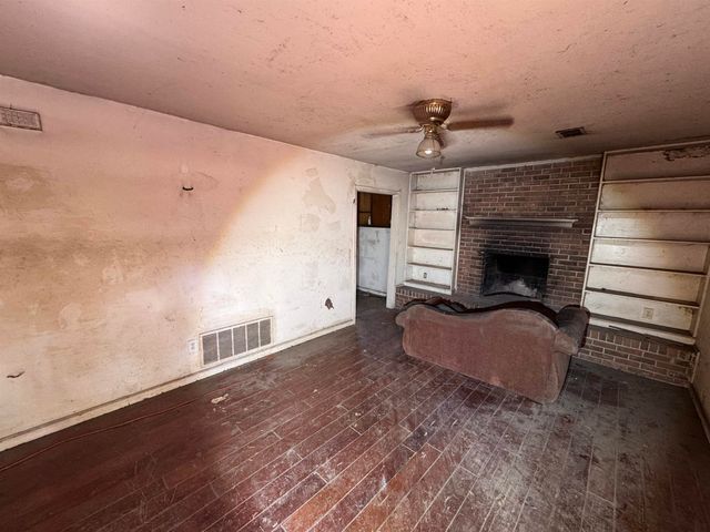 1002 CRESTON AVE, Memphis, TN 38127
