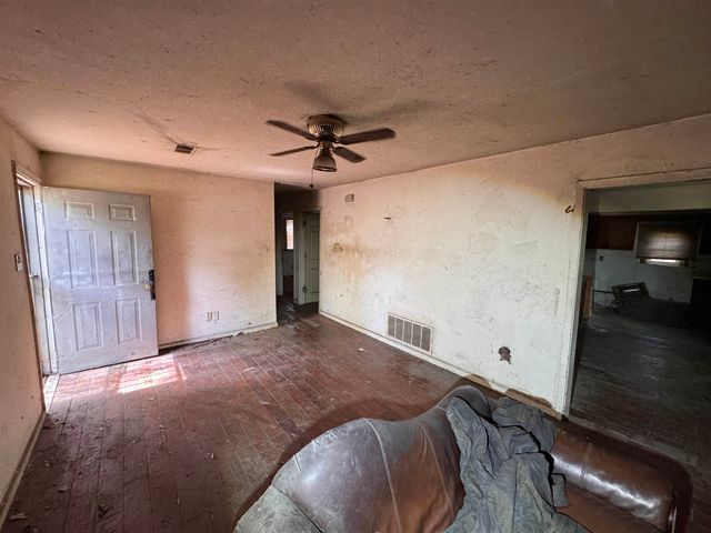1002 CRESTON AVE, Memphis, TN 38127