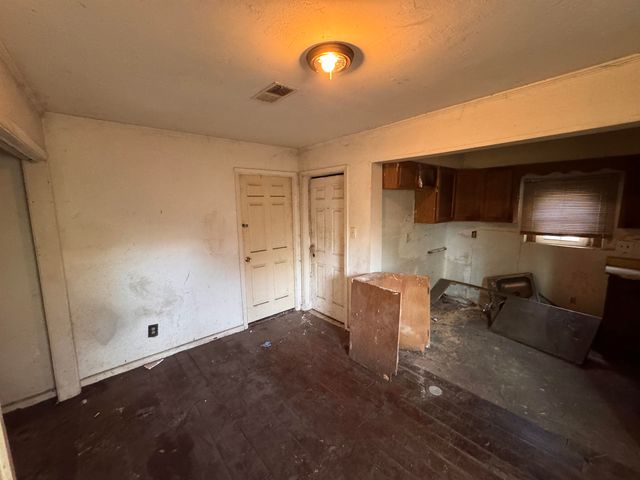 1002 CRESTON AVE, Memphis, TN 38127