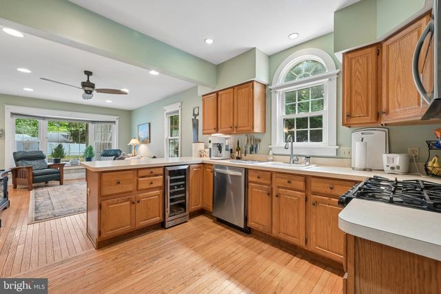 121 VILLANOVA RD, Glassboro, NJ 08028