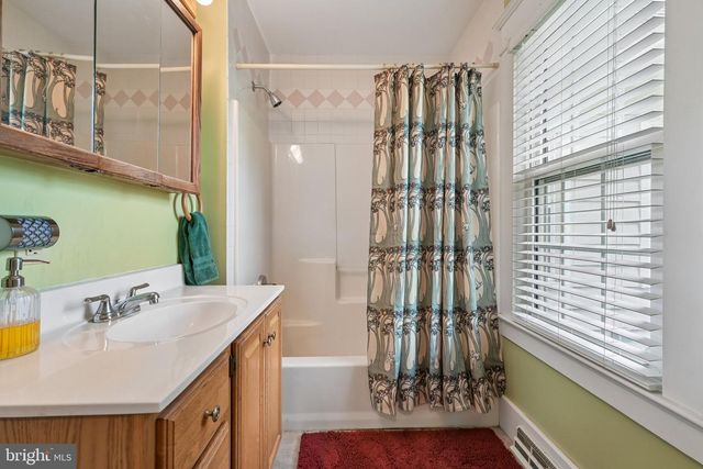121 VILLANOVA RD, Glassboro, NJ 08028