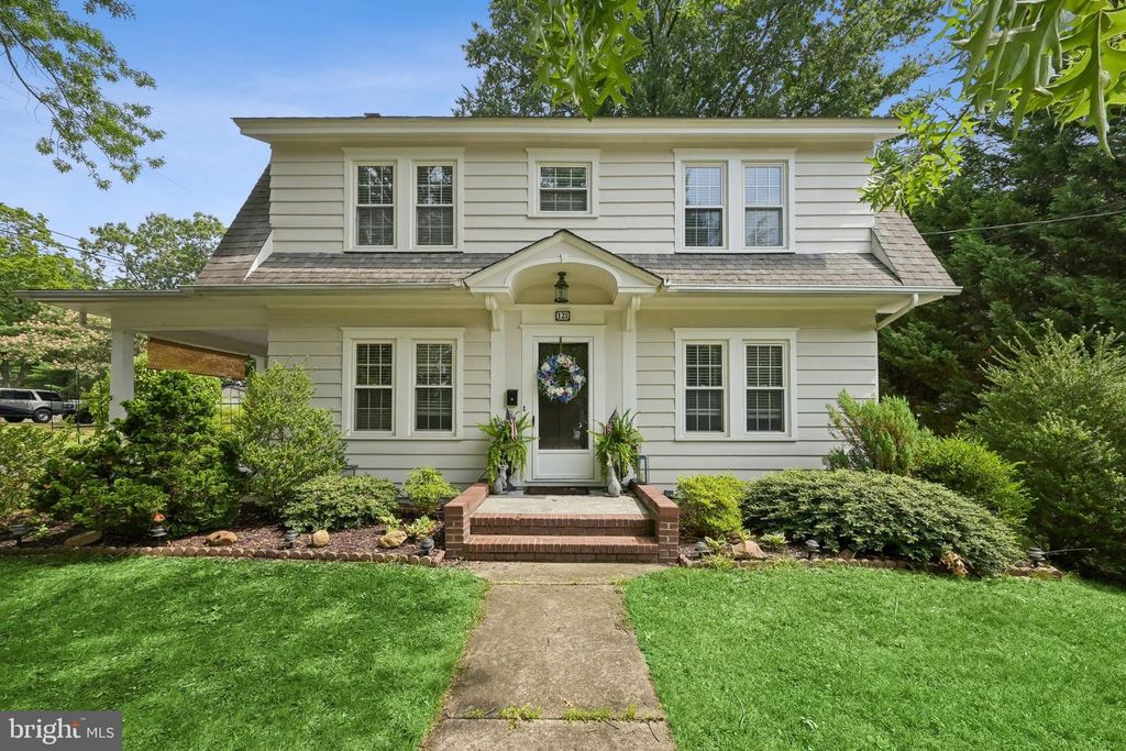 121 VILLANOVA RD, Glassboro, NJ 08028