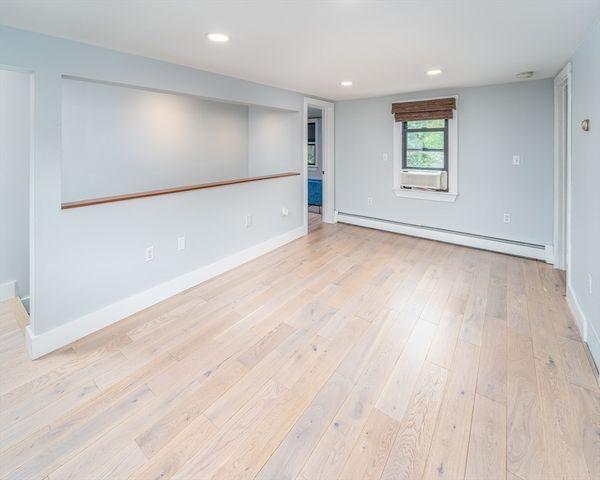 19 Jefferson St, Newburyport, MA 01950