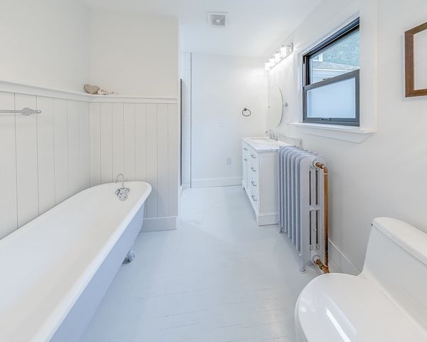 19 Jefferson St, Newburyport, MA 01950