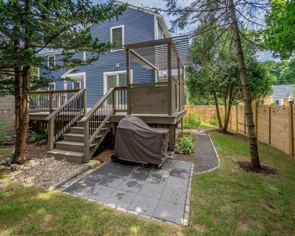 19 Jefferson St, Newburyport, MA 01950