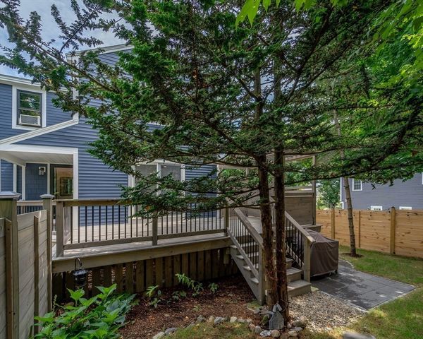 19 Jefferson St, Newburyport, MA 01950