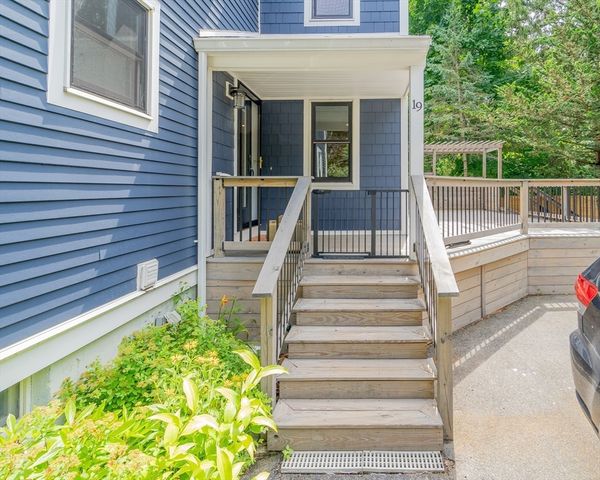 19 Jefferson St, Newburyport, MA 01950
