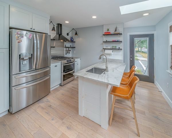 19 Jefferson St, Newburyport, MA 01950