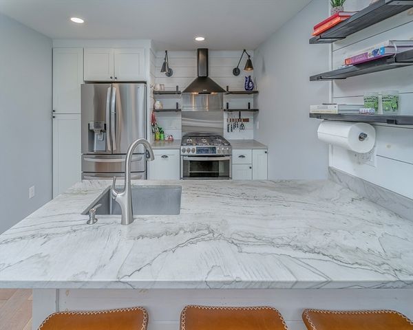 19 Jefferson St, Newburyport, MA 01950