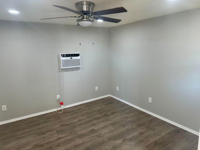 9223 E County Rd 6700, Lubbock, TX 79403