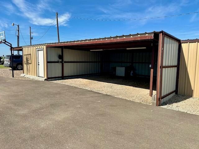 9223 E County Rd 6700, Lubbock, TX 79403