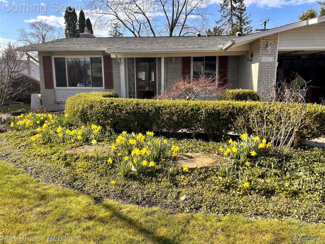 19771 Hickory Leaf Street, Southfield, MI 48076