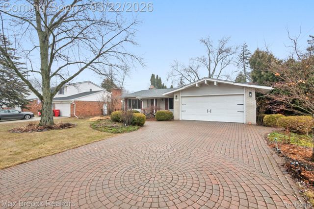 19771 Hickory Leaf Street, Southfield, MI 48076