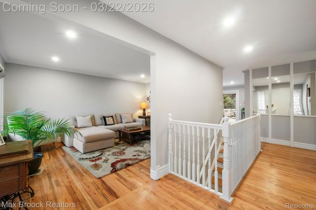 19771 Hickory Leaf Street, Southfield, MI 48076