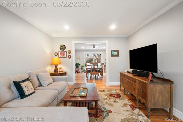 19771 Hickory Leaf Street, Southfield, MI 48076