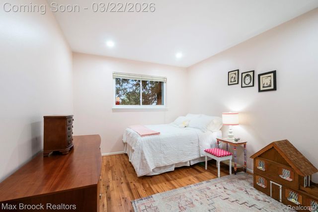 19771 Hickory Leaf Street, Southfield, MI 48076