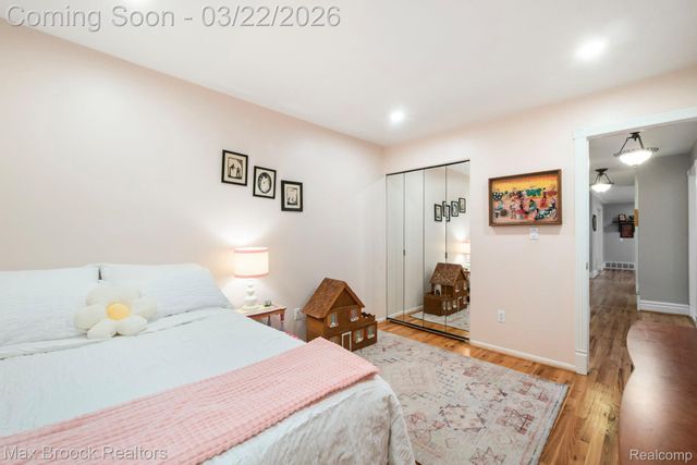 19771 Hickory Leaf Street, Southfield, MI 48076