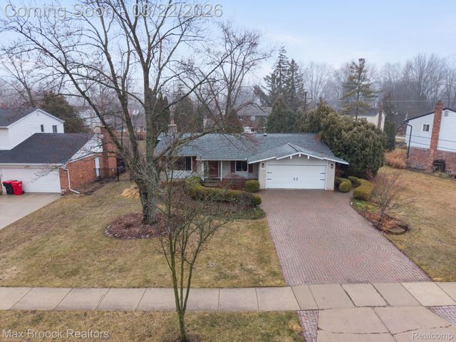 19771 Hickory Leaf Street, Southfield, MI 48076