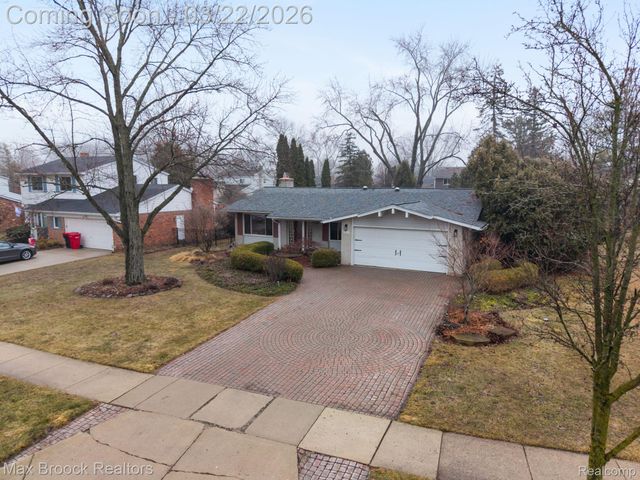 19771 Hickory Leaf Street, Southfield, MI 48076