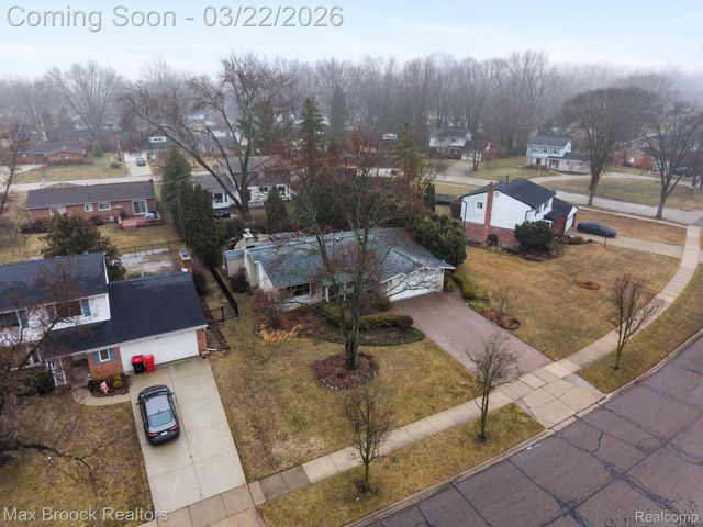 19771 Hickory Leaf Street, Southfield, MI 48076