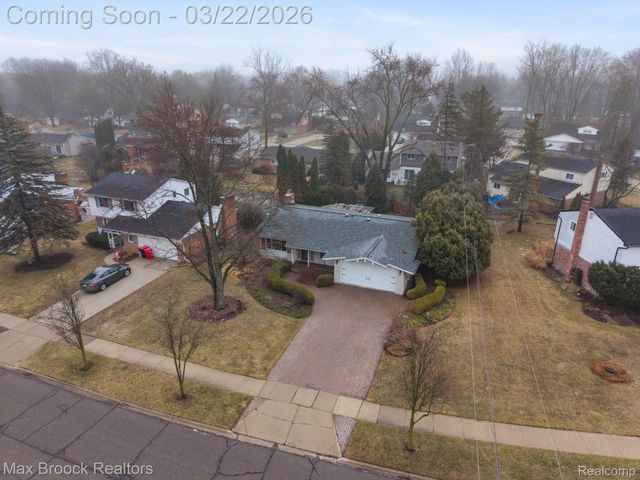 19771 Hickory Leaf Street, Southfield, MI 48076