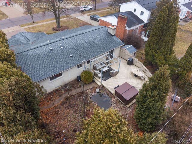 19771 Hickory Leaf Street, Southfield, MI 48076