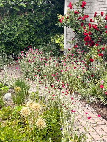 19771 Hickory Leaf Street, Southfield, MI 48076