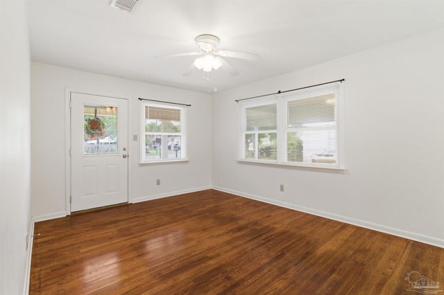6710 Malvern St, Pensacola, FL 32506