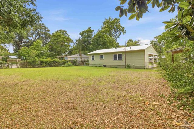 6710 Malvern St, Pensacola, FL 32506