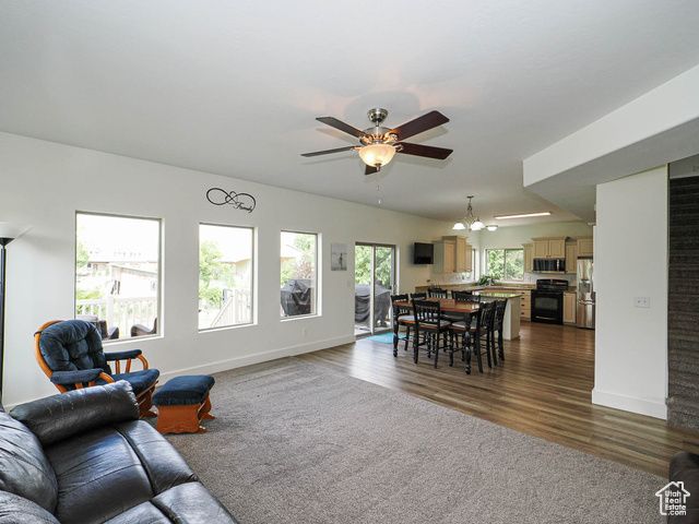 373 N WILLOW HAVEN AVE, Lehi, UT 84043